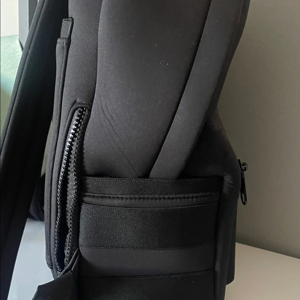 Good condition Dagne Dover Medium Dakota Neoprene Backpack for women